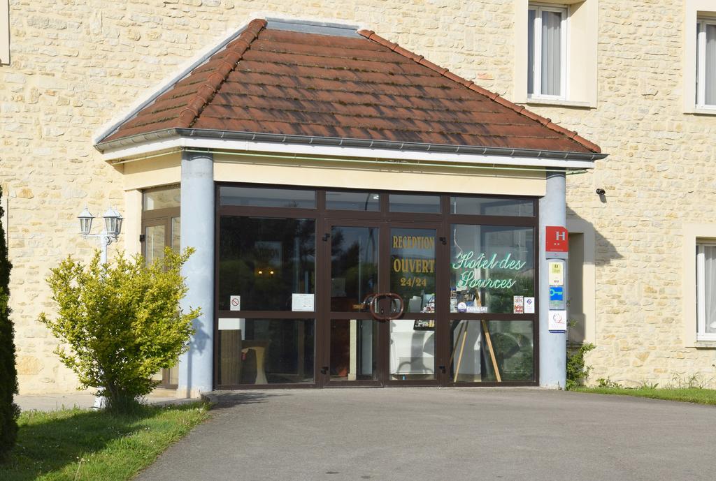 Hotel Logis Des Sources Créney-près-Troyes Exterior foto
